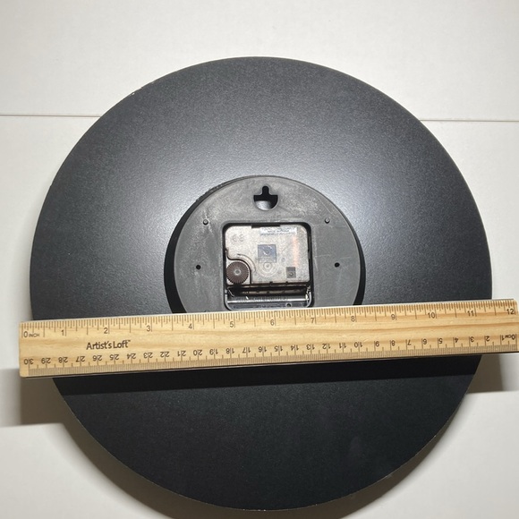 NWT 12” Clock Beach-Washed Theme Battery-Powered with Wall Hanging Hook - Picture 2 of 2